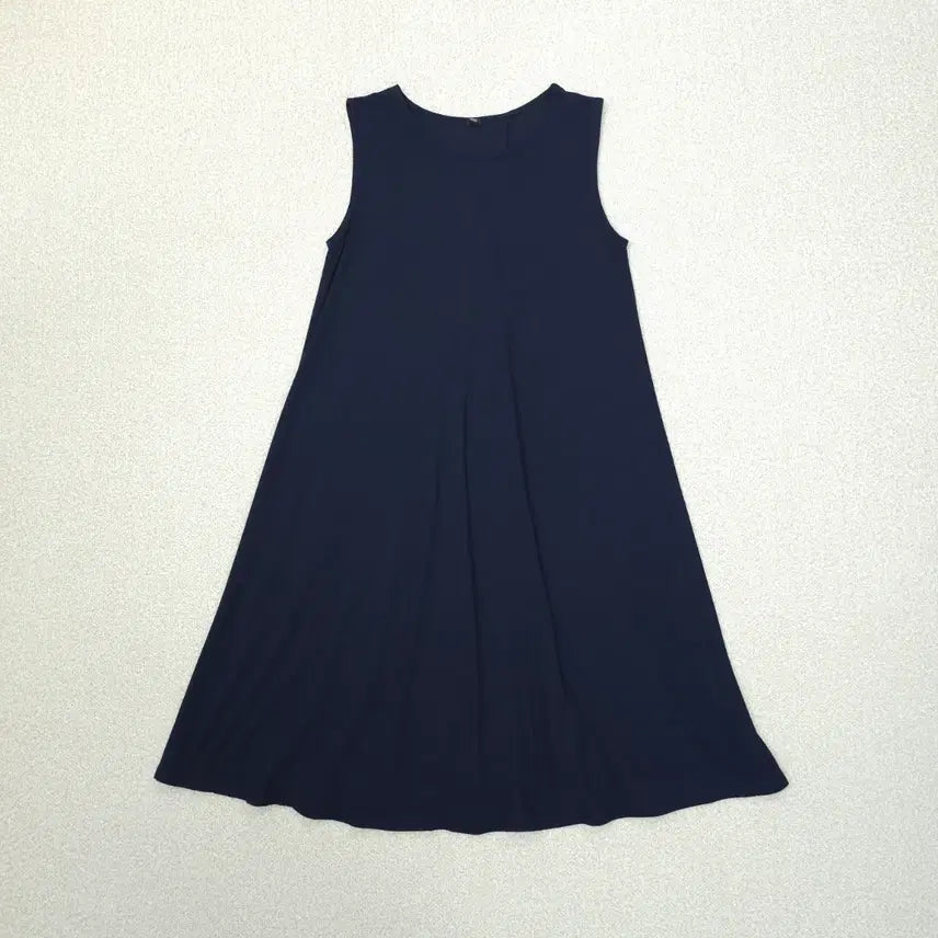 [BUNJANG] Uniqlo A-Line Midi Dress / (S)유니클로 여성 민소매 A라인 미디 원피스 네이비 K5W2855