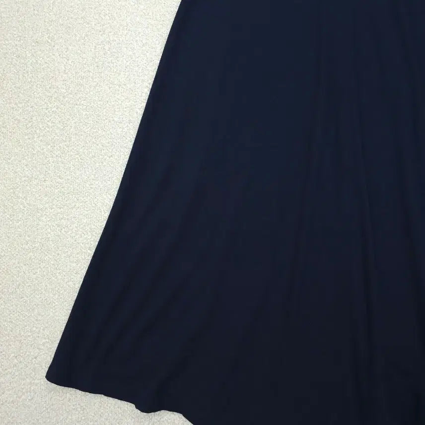 [BUNJANG] Uniqlo A-Line Midi Dress / (S)유니클로 여성 민소매 A라인 미디 원피스 네이비 K5W2855