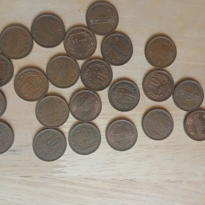 [BUNJANG] Old Showa Japan 10 Yen Coin Set / 오래된 쇼와일본동전 10엔 50개