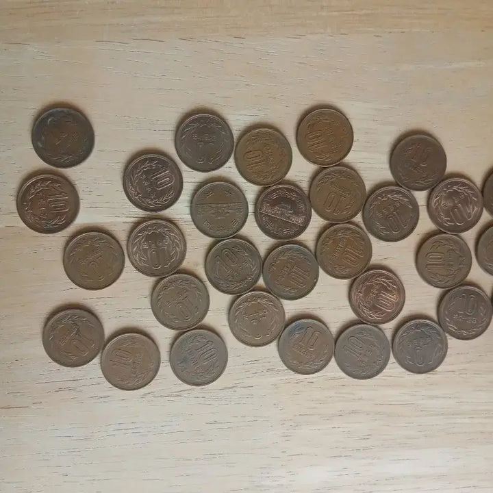 [BUNJANG] Old Showa Japan 10 Yen Coin Set / 오래된 쇼와일본동전 10엔 50개