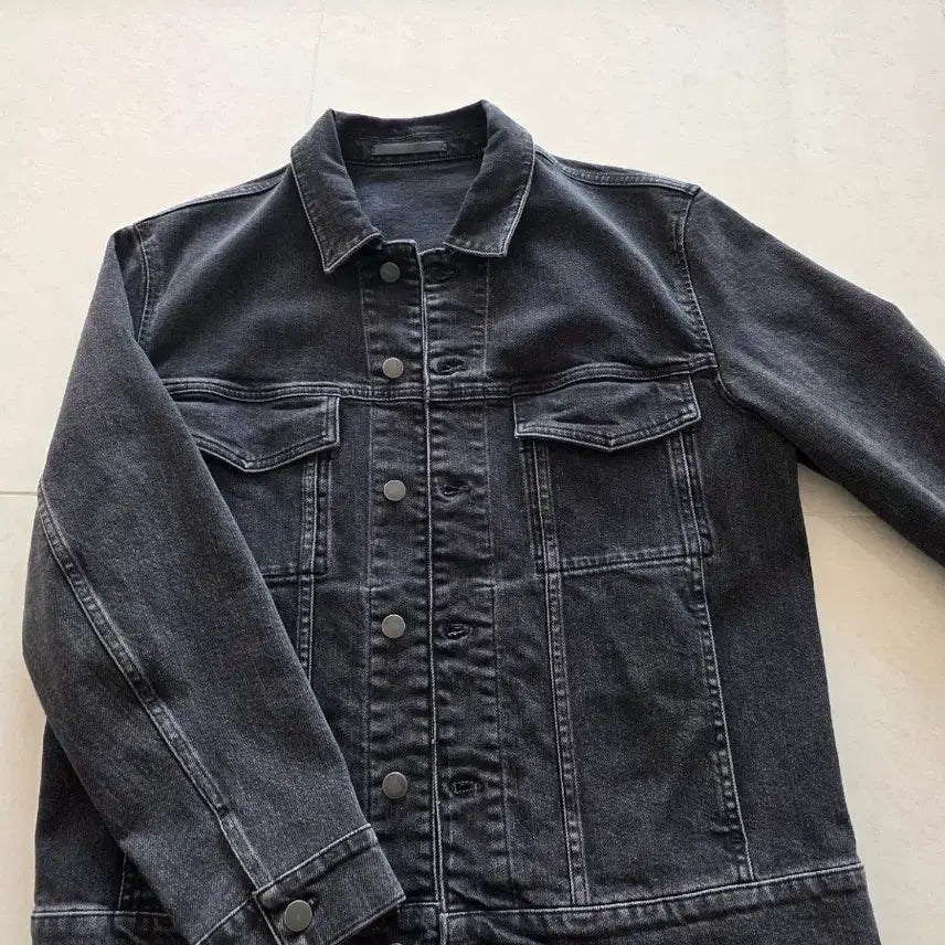 [BUNJANG] Theory Black Denim Trucker Jacket / [M] 띠어리 흑청 데님자켓 데님트러커