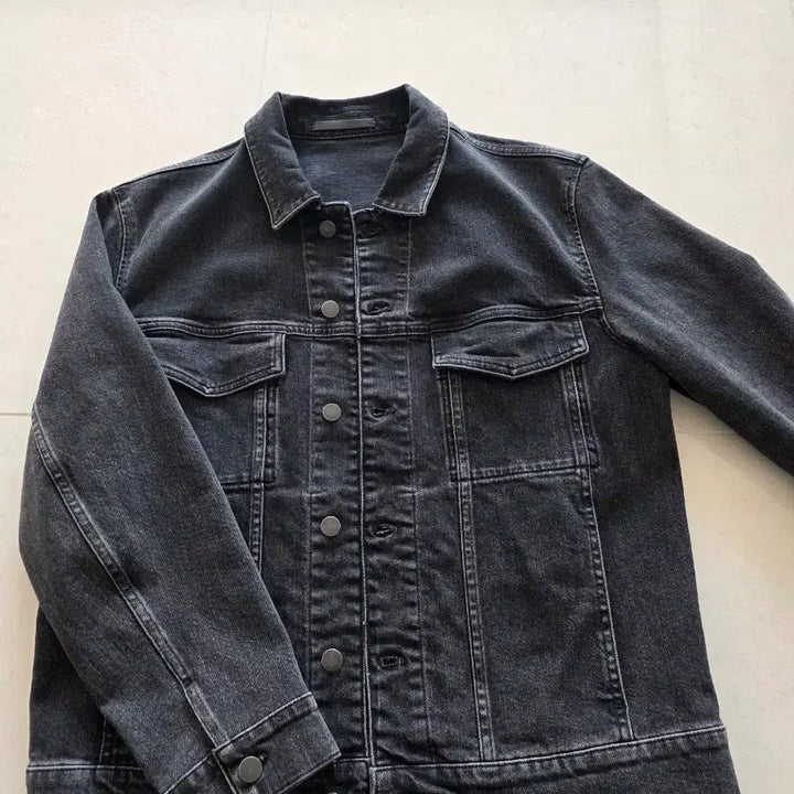 [BUNJANG] Theory Black Denim Trucker Jacket / [M] 띠어리 흑청 데님자켓 데님트러커