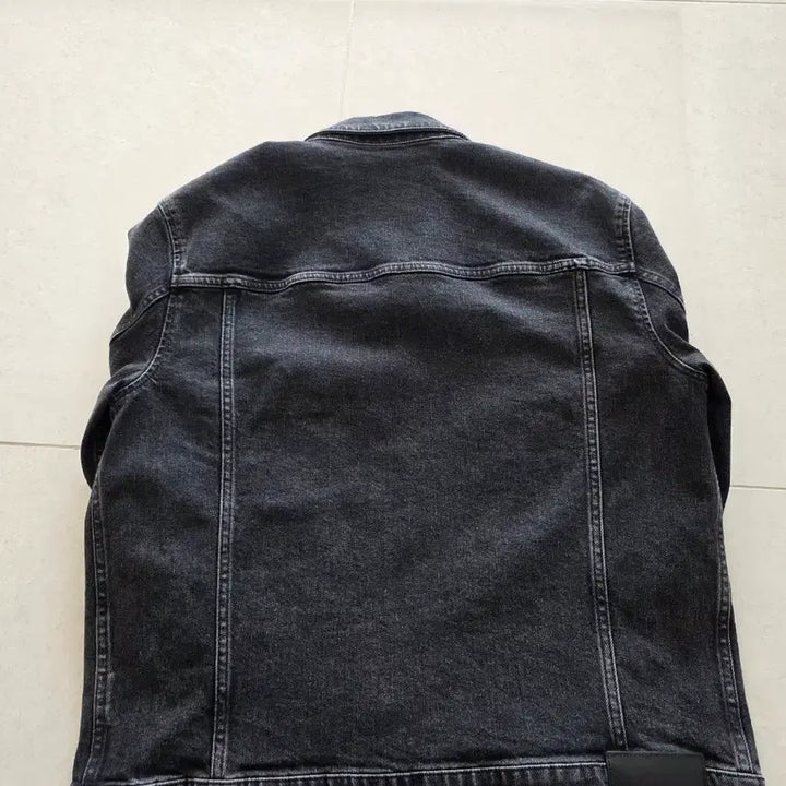 [BUNJANG] Theory Black Denim Trucker Jacket / [M] 띠어리 흑청 데님자켓 데님트러커