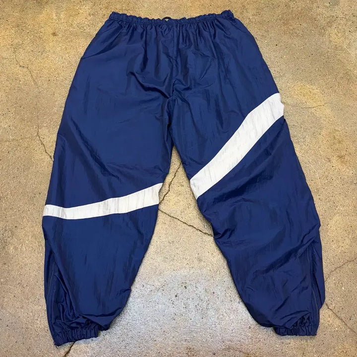 [BUNJANG] Russell Athletic Vintage Training Pants / 90s Made in USA 빈티지 러셀 츄리닝 바람막이 트레이닝팬츠