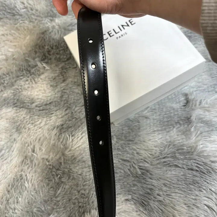 [SOLD OUT] [리엘중고명품] 셀린느 트리옹프 벨트 뉴미듐 금장 80사이즈 새상품