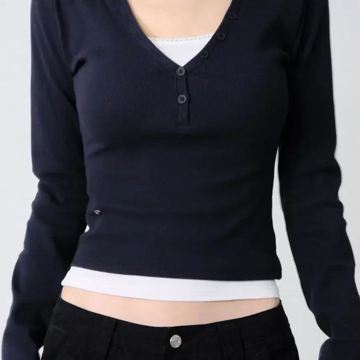 [BUNJANG] Pale Jade V-Neck Henley Tee Navy / 페일제이드 브이 헨리넥 티 네이비