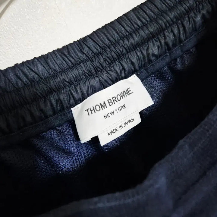 [BUNJANG] Thom Browne Stripe Jogger Pants Navy / (정품) 톰브라운 사선 스프라이트 조거 팬츠 네이비 바지 4
