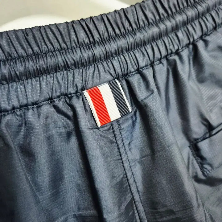 [BUNJANG] Thom Browne Stripe Jogger Pants Navy / (정품) 톰브라운 사선 스프라이트 조거 팬츠 네이비 바지 4