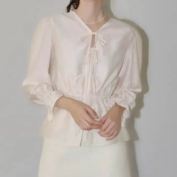 [SOLD OUT] 로트르드민 엘라 리본 시어 블라우스