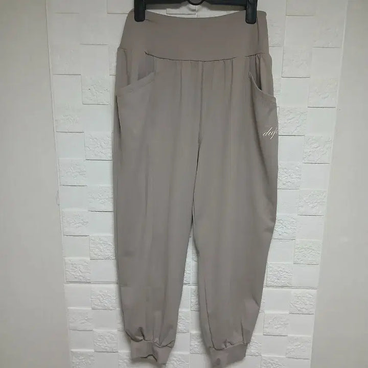[BUNJANG] DURAN Beige Jogger Pants - M / 듀란 베이지 조거 팬츠ㅡM