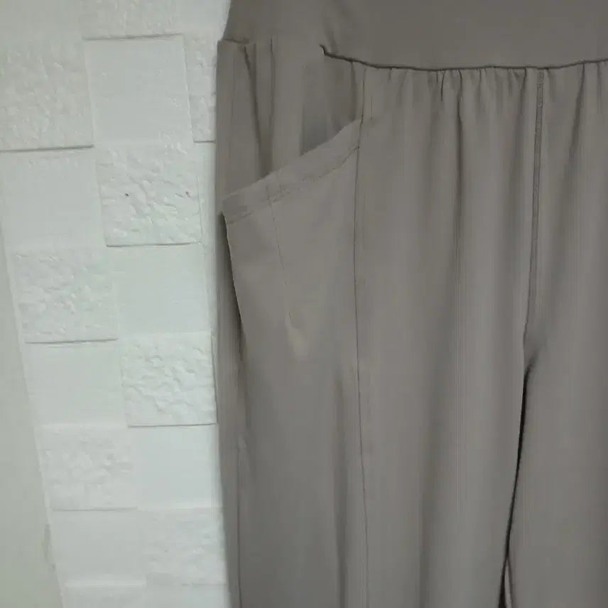 [BUNJANG] DURAN Beige Jogger Pants - M / 듀란 베이지 조거 팬츠ㅡM