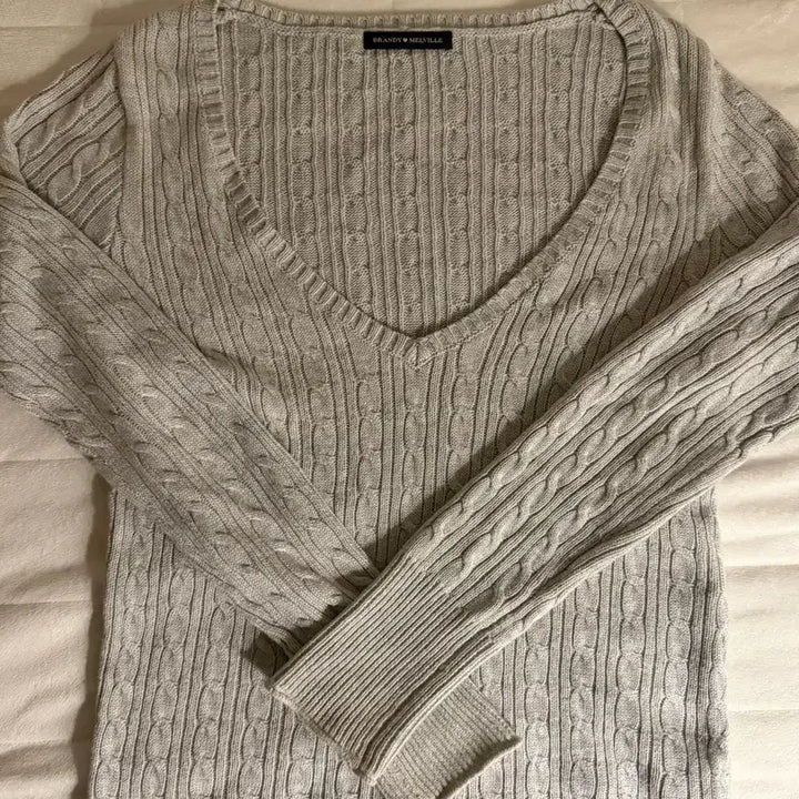 [BUNJANG] Brandy Melville Cable Knit Sweater Melange Gray / 브랜디멜빌 케이블 니트 스웨터 멜란지 그레이