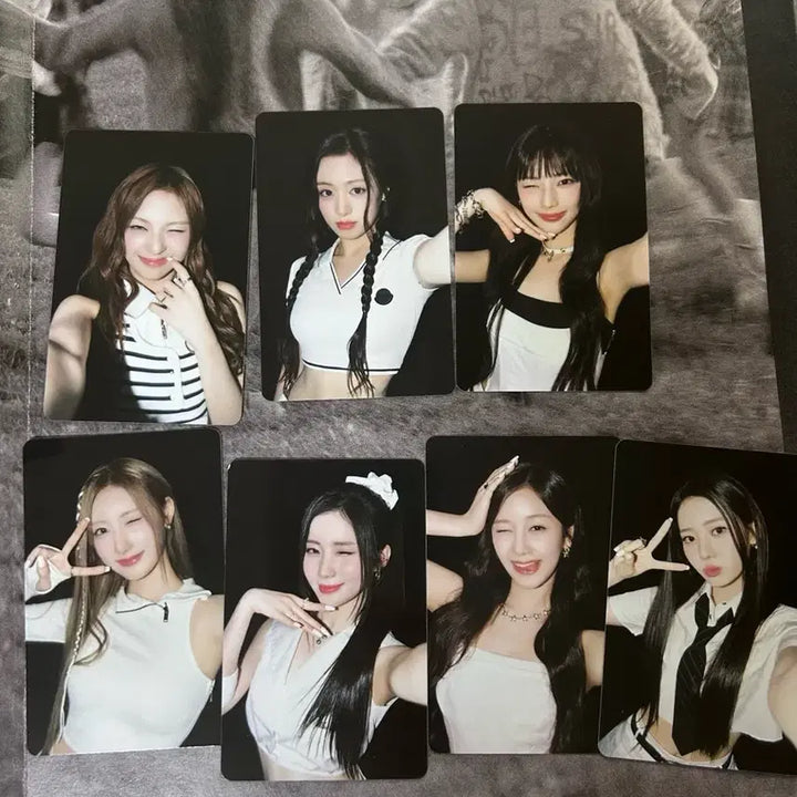 [BUNJANG] BABYMONSTER 1st Anniversary Photobook Signed / BABYMONSTER 데뷔 1주년 포토북 싸인반