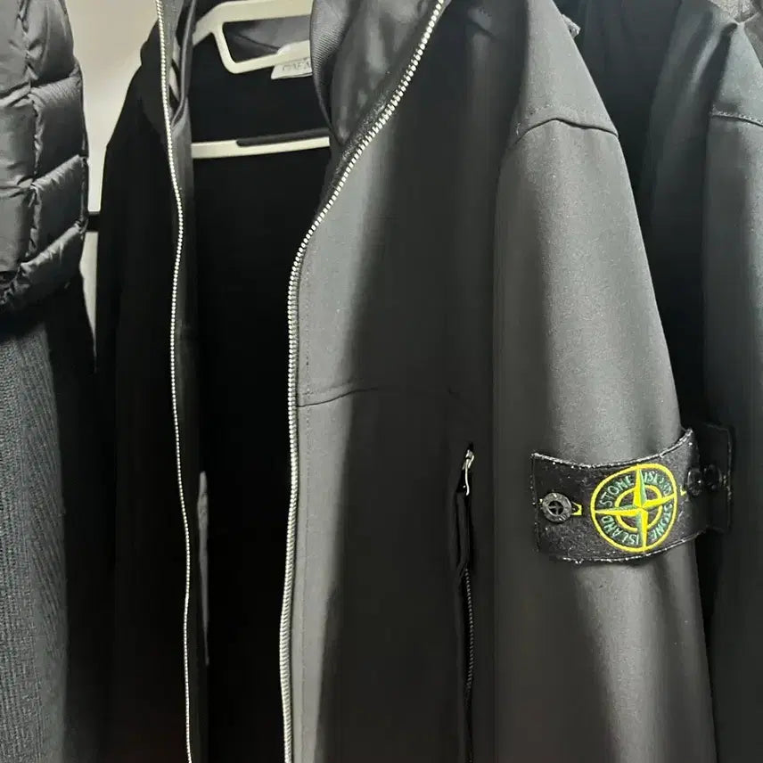 [SOLD OUT] 스톤아일랜드 소프트쉘 [사이즈:L] {상태:S}