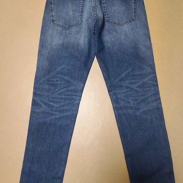 [BUNJANG] Uniqlo Slim Fit Mid-Wash Jeans / 유니클로 데미지 슬림핏 중청 28