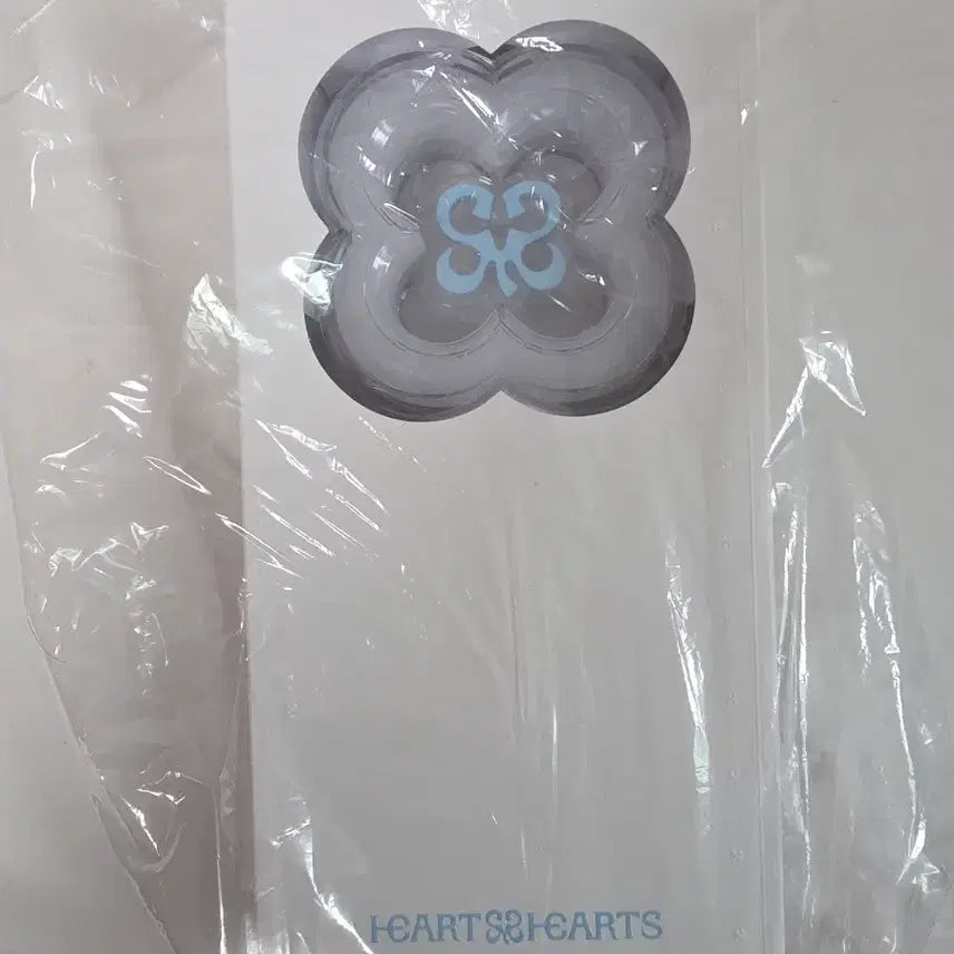 [BUNJANG] Heart to Heart Official Light Stick / 하츠투하츠_응원봉_새상품