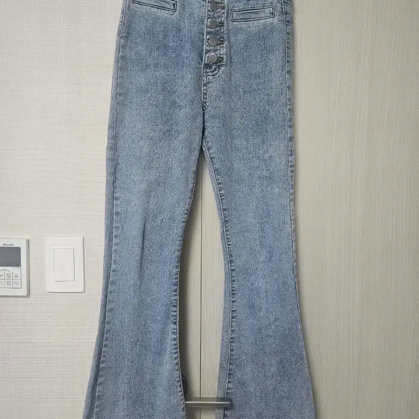 [BUNJANG] Bootcut Jeans / 연청 부츠컷 청바지