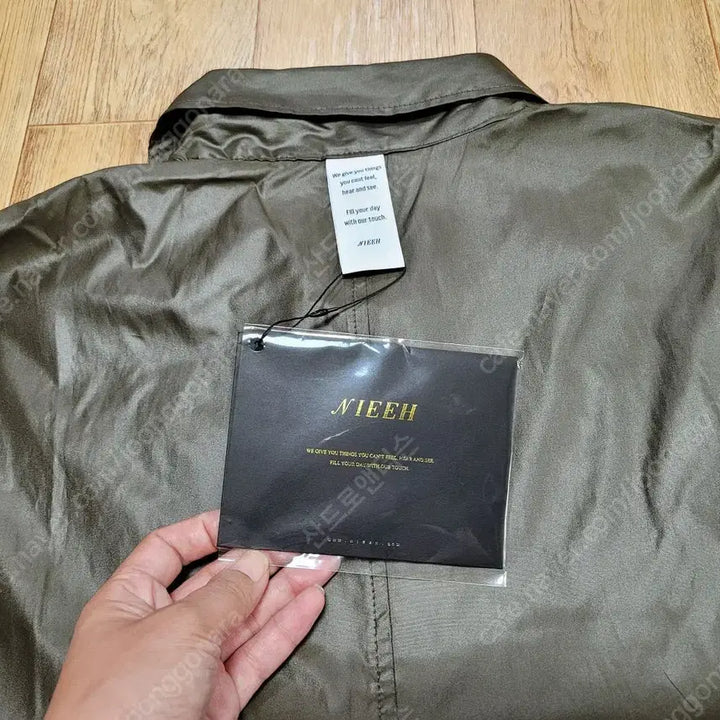 [BUNJANG] NIEEH Jennie Outerwear (Khaki) / 니히(NIEEH) 블랙핑크 제니 아우터 55-66 새상품(카키)