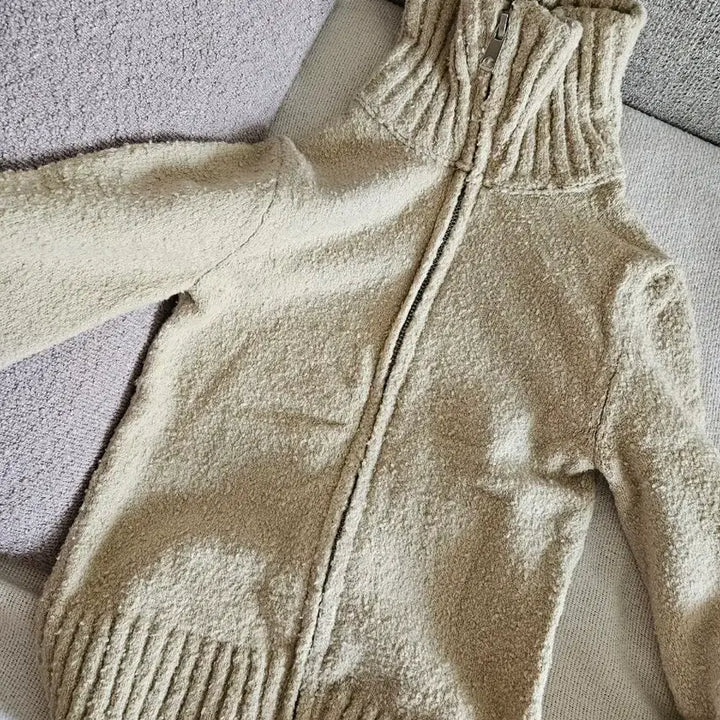 [BUNJANG] ZARA Boucle Ivory Knit Zip-Up Cardigan / 자라 부클 아이보리 니트 집업 가디건
