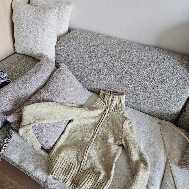 [BUNJANG] ZARA Boucle Ivory Knit Zip-Up Cardigan / 자라 부클 아이보리 니트 집업 가디건