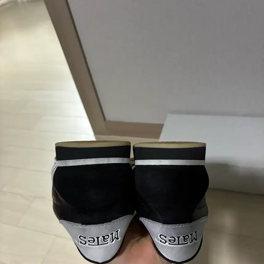 [SOLD OUT] MateS 마테스 스니커즈 MYRNA P.E 블랙 컬러 42사이즈