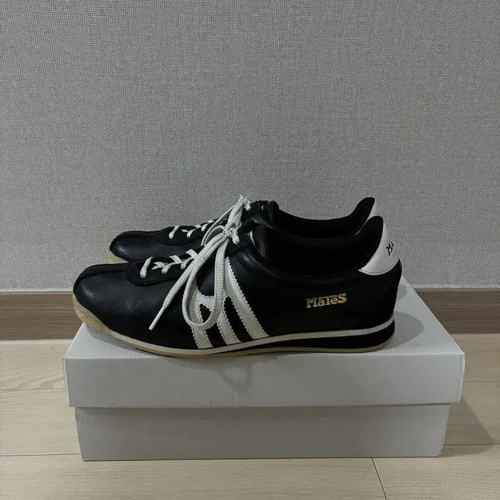 [SOLD OUT] MateS 마테스 스니커즈 MYRNA P.E 블랙 컬러 42사이즈