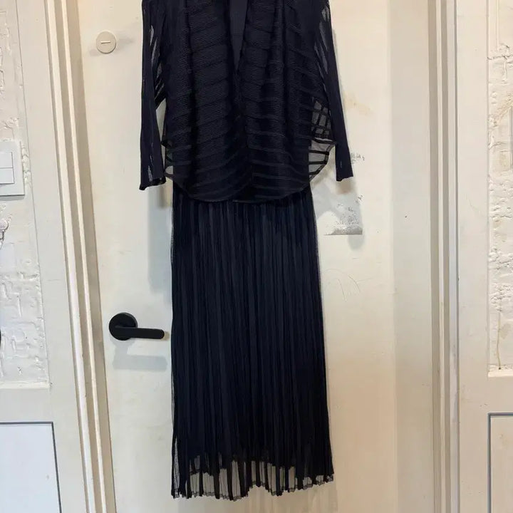 [BUNJANG] Pleated Long Dress / 플리츠 롱원피스