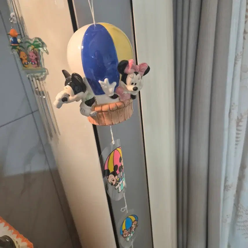 [BUNJANG] Disney Mickey Mouse &amp; Minnie Mouse Hot Air Balloon Ceramic Music Box / 미키미니풍경