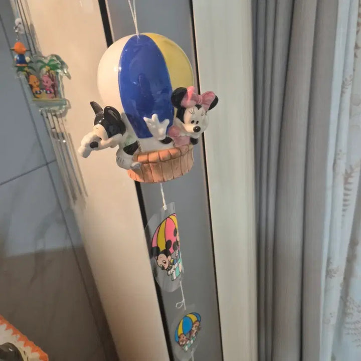 [BUNJANG] Disney Mickey Mouse &amp; Minnie Mouse Hot Air Balloon Ceramic Music Box / 미키미니풍경