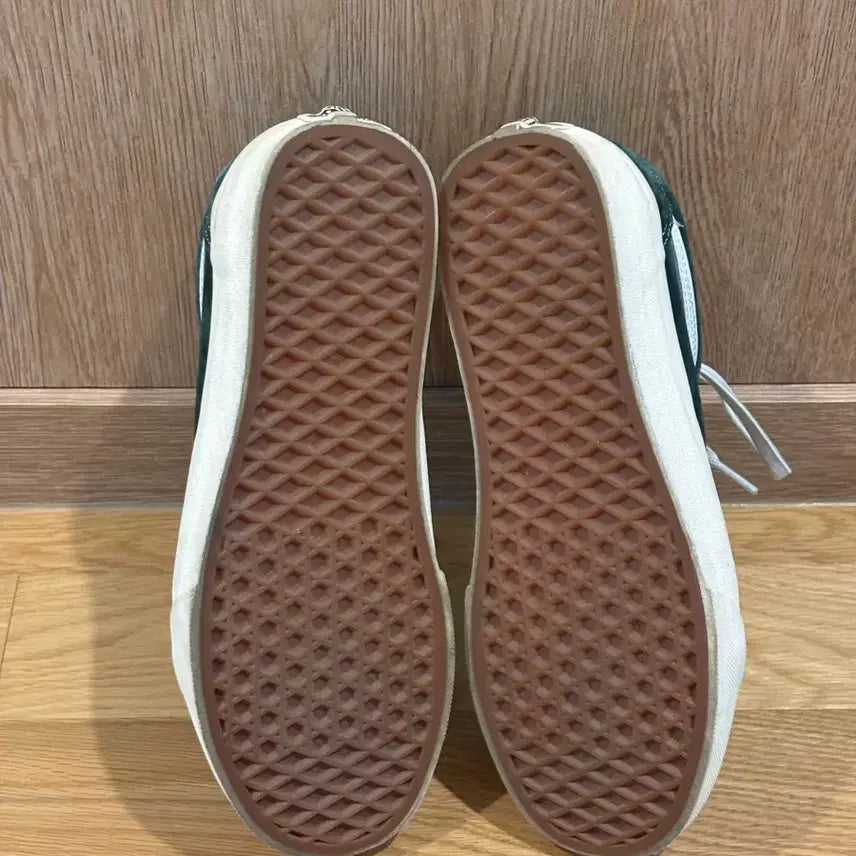 [BUNJANG] Vans Old Skool Pig Suede Jungle Green/Snow White Sneakers (245) / (245) 반스 올드스쿨