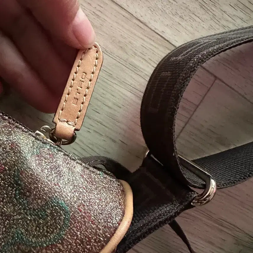 [BUNJANG] ETRO Paisley Pattern Crossbody Bag + Mini Pouch / 에트로 ETRO 페이즐리 패턴 크로스백 + 미니 파우치