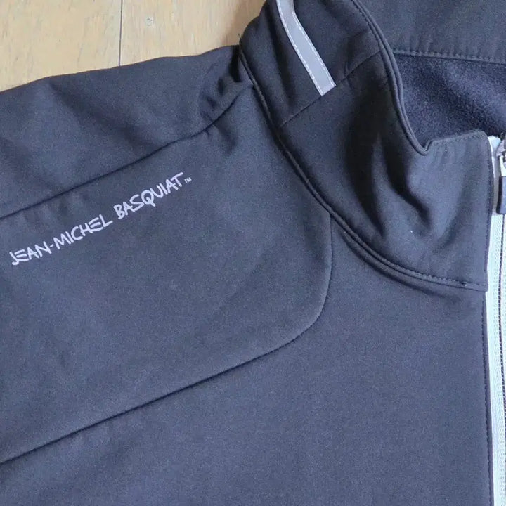 [BUNJANG] Jean-Michel Basquiat Softshell Fleece Lined Jacket / 장 미쉘 바스키아 소프트쉘 기모집업 100~105사이즈