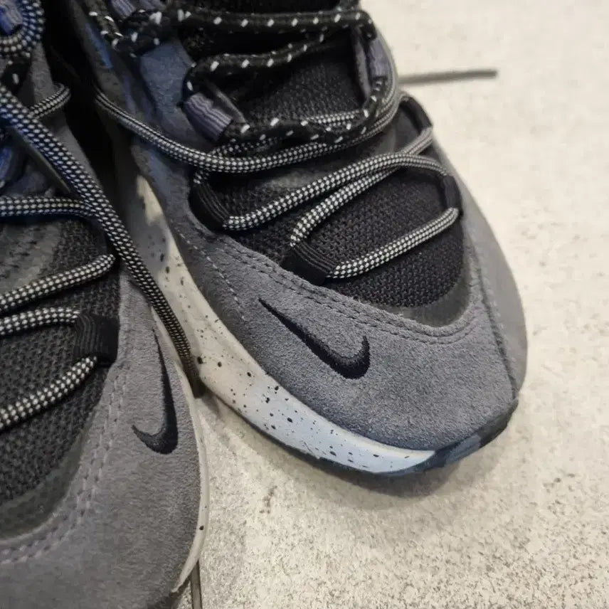 [BUNJANG] Nike 240 Sneakers / 나이키/240