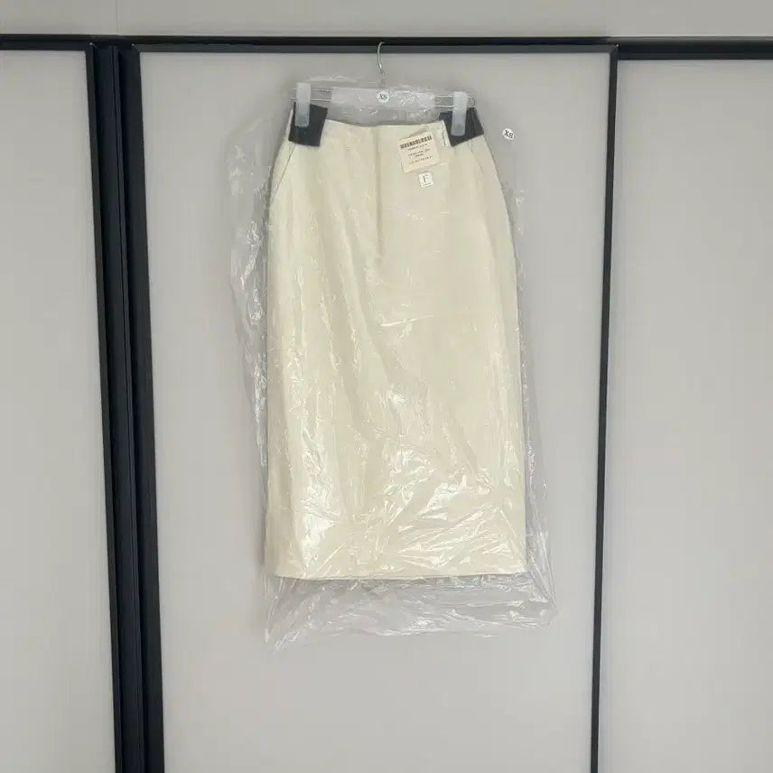 [SOLD OUT] 시에 드레코튼 크림 스커트