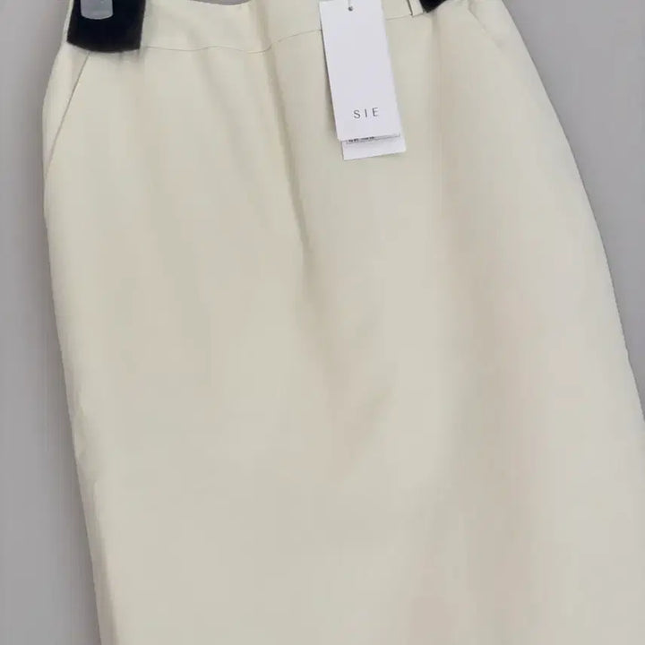 [SOLD OUT] 시에 드레코튼 크림 스커트