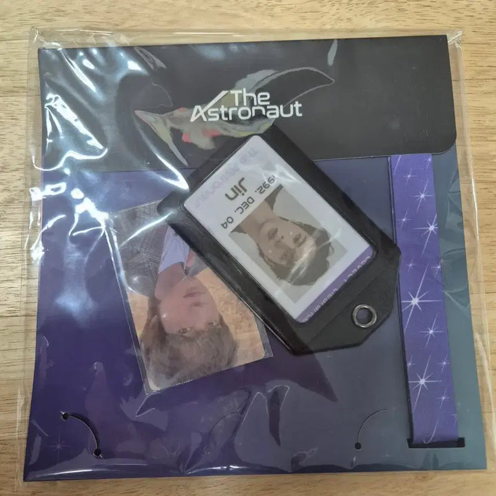 [BUNJANG] BTS Jin The Astronaut ID Card Holder Set / (미개봉)BTS 진 The Astronaut ID 카드 홀더 세트