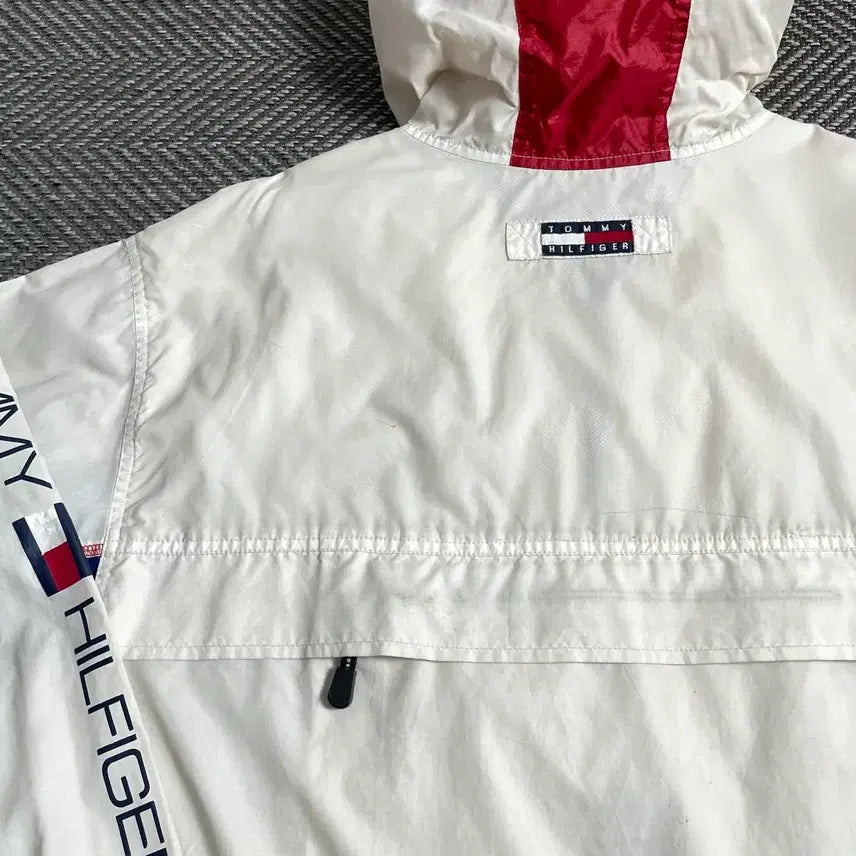 [BUNJANG] Tommy Hilfiger Spellout Big Logo Windbreaker Jacket / 00s 타미힐피거 스펠아웃 빅로고 바람막이o 5013