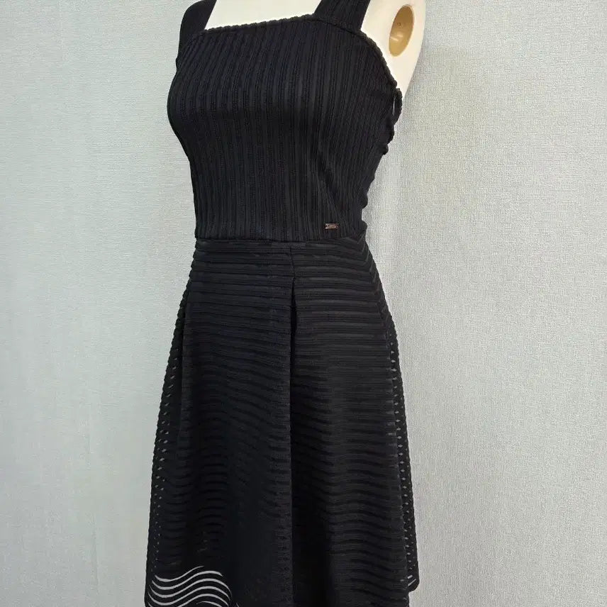[SOLD OUT] 알마니 익스체인지  여성 원피스
