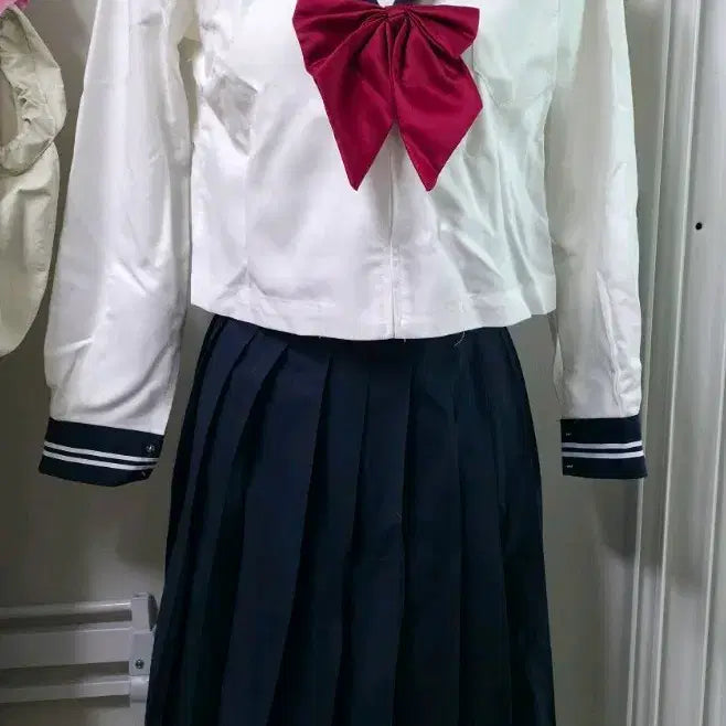 [SOLD OUT] (목부분 이염 O 가방 무료) 일본교복 세라복 상하의리본세트 M