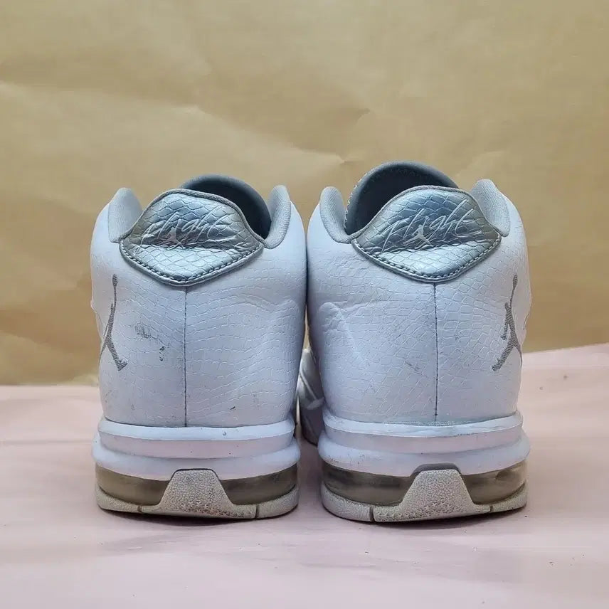 [BUNJANG] Nike Jordan Flight Origin 3 Sneakers / 나이키 조던 플라이트오리진3 235