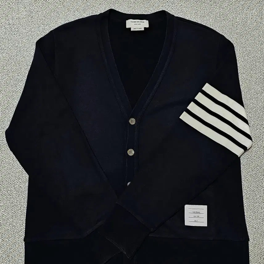 [BUNJANG] Thom Browne Navy Cardigan with Diagonal Stripe Detail / [3 사이즈] 톰브라운 사선완장 네이비 가디건