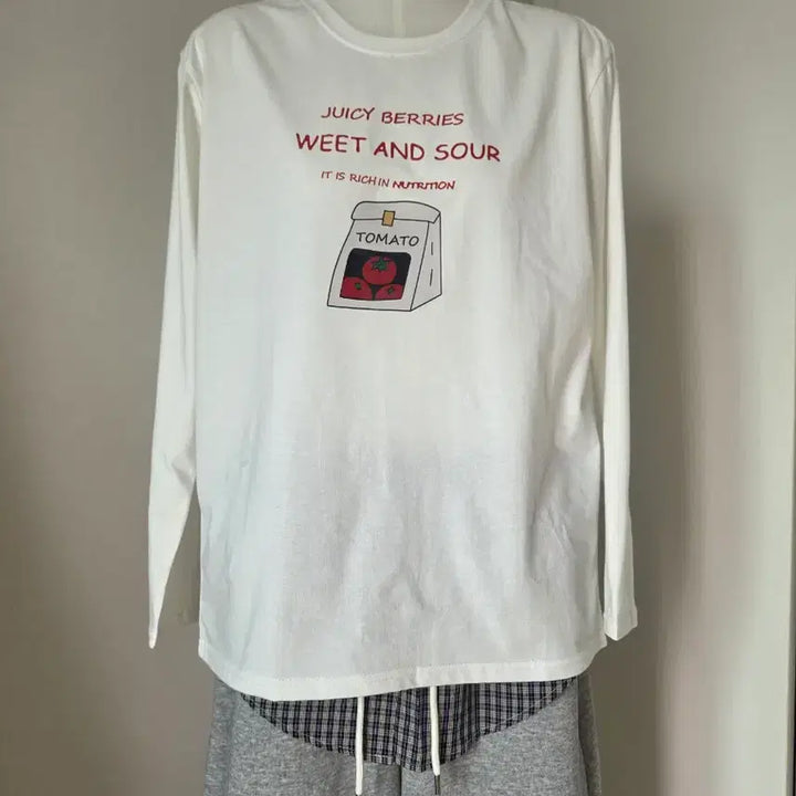 [BUNJANG] Imported Tomato Print Long Sleeve T-shirt / 수입 긴팔 티셔츠