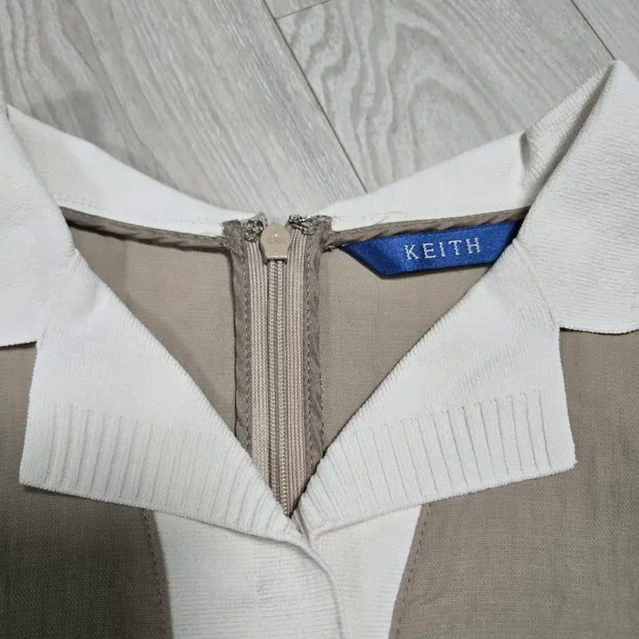 [SOLD OUT] !!오늘만 이 가격  키이스 23년식 카라넥 7부 롱 롱 원피스 베이지