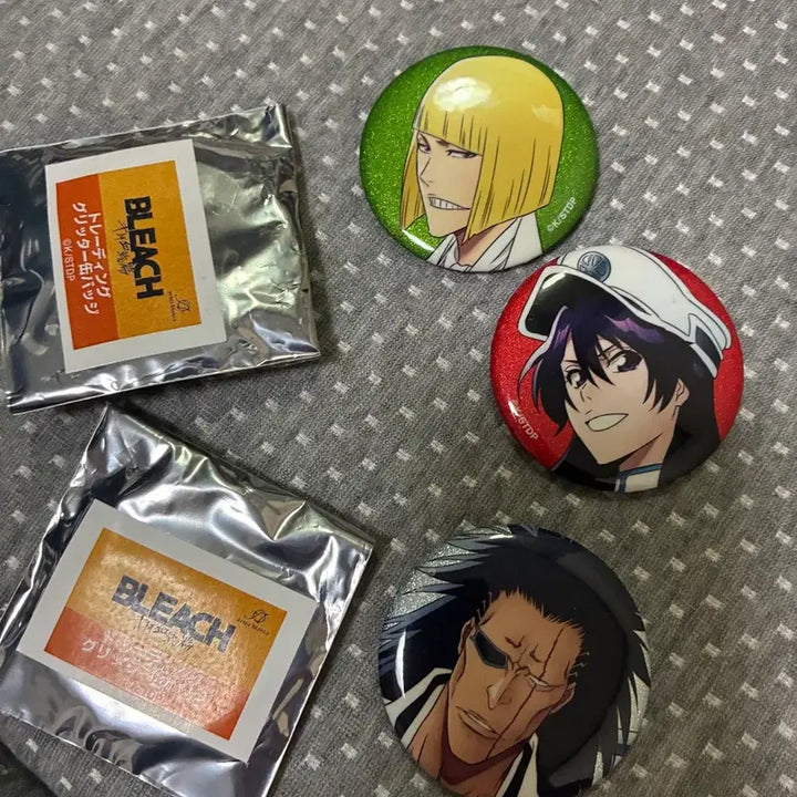 [BUNJANG] Bleach Shinji Zaraki Bambietta Bundle Set Can Badge / 블리치 캔뱃지 신지 자라키 밤비 일괄