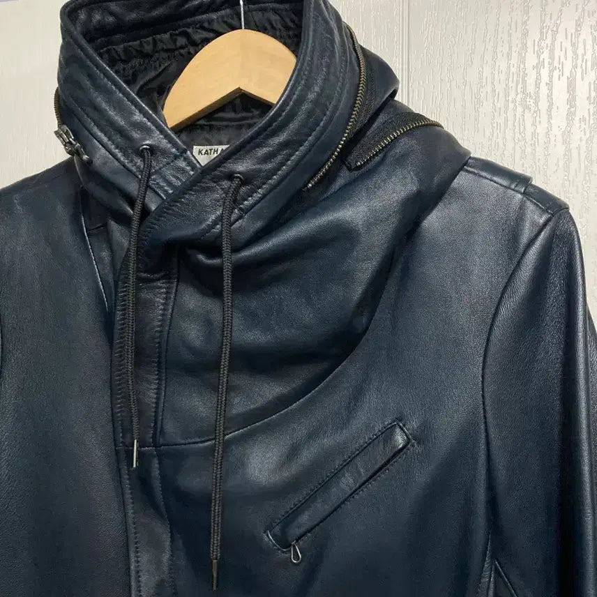 [SOLD OUT] 00s 캐서린햄넷 에일리언 후드 가죽 자켓
