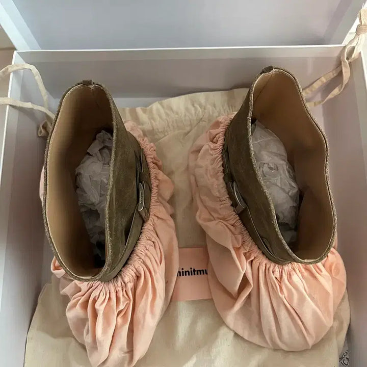 [SOLD OUT] 미닛뮤트 쇼티 버클 부츠 스웨이드 카키 230size