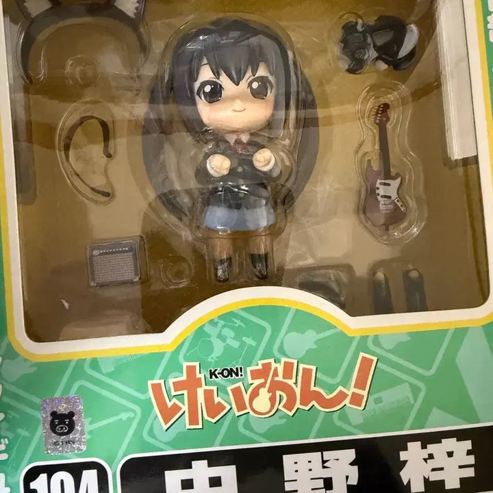 [BUNJANG] K-ON! Azusa Nakano Nendoroid Figure (No. 104) / 케이온 나카노 아즈사 넨도로이드 피규어 104