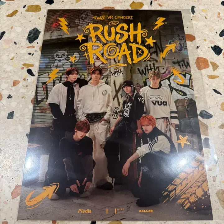 [SOLD OUT] (약간의 하자 가격 할인) TWS Rush Road 포스터 VR콘서트