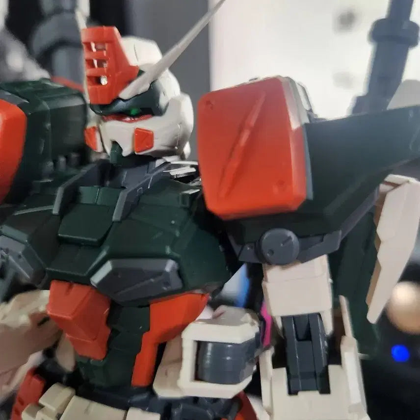 [BUNJANG] MG Buster Gundam (Pre-assembled) with LED Unit / (무료배송)MG  버스터 건담 가조립,led 유닛
