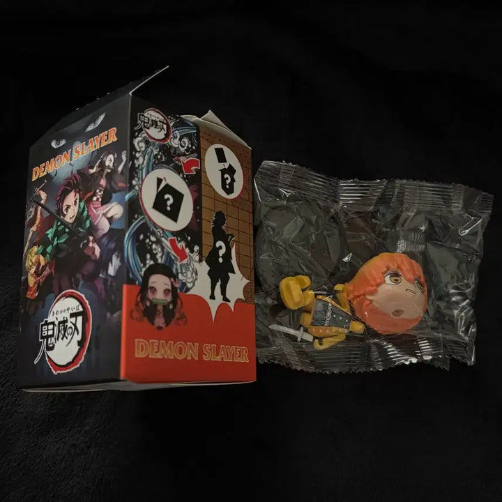 [BUNJANG] Demon Slayer Zenitsu Mini Figure / 귀멸의 칼날 젠이츠 미니 피규어